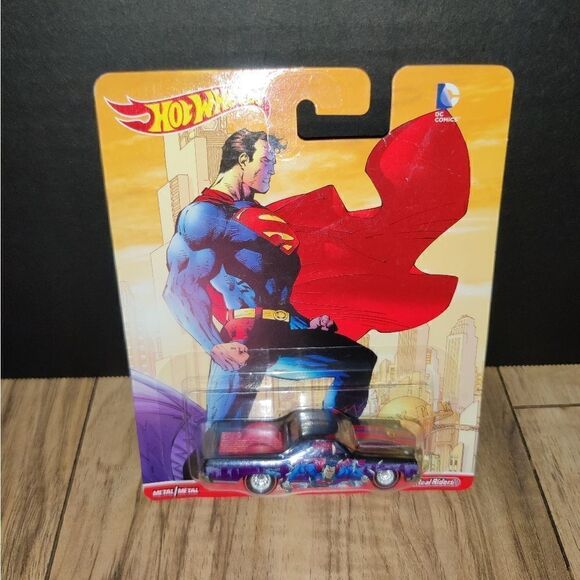 SUPERMAN 71' Chevy El Camino DC Comics Hot Wheels Pop Culture Real Riders - Picture 3 of 5